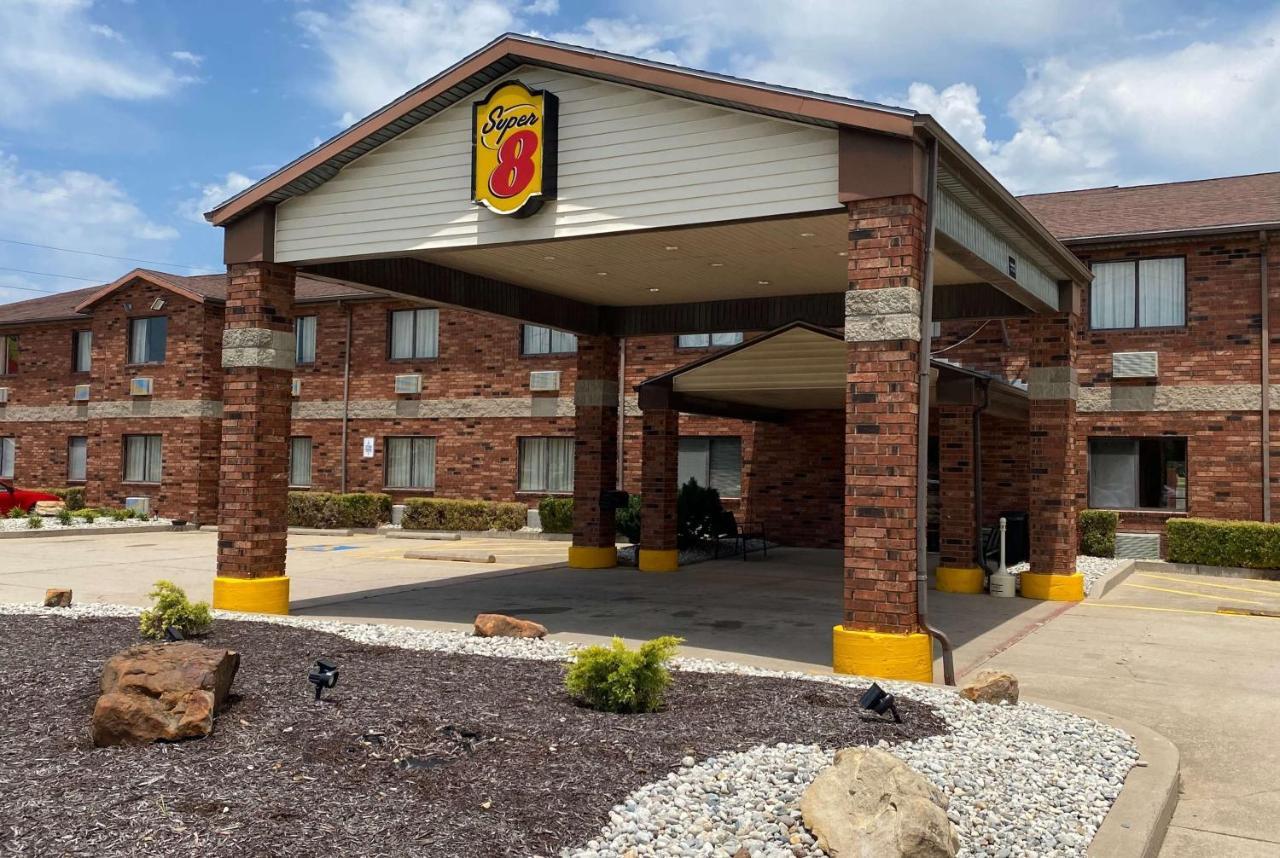 Super 8 By Wyndham Independence Ks Hotell Eksteriør bilde